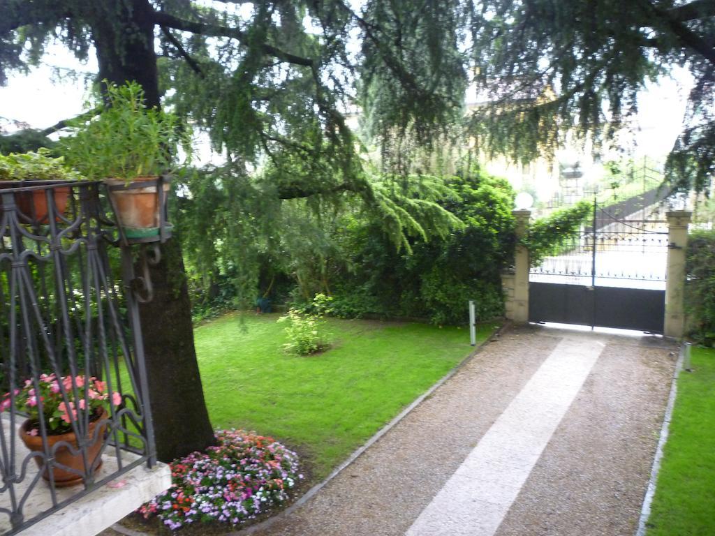 B&B Villa Dei Pini Domegliara Екстериор снимка