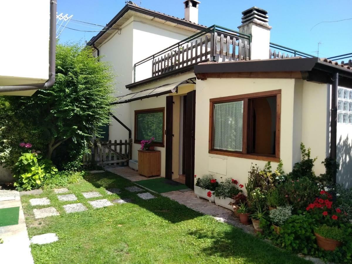 B&B Villa Dei Pini Domegliara Стая снимка